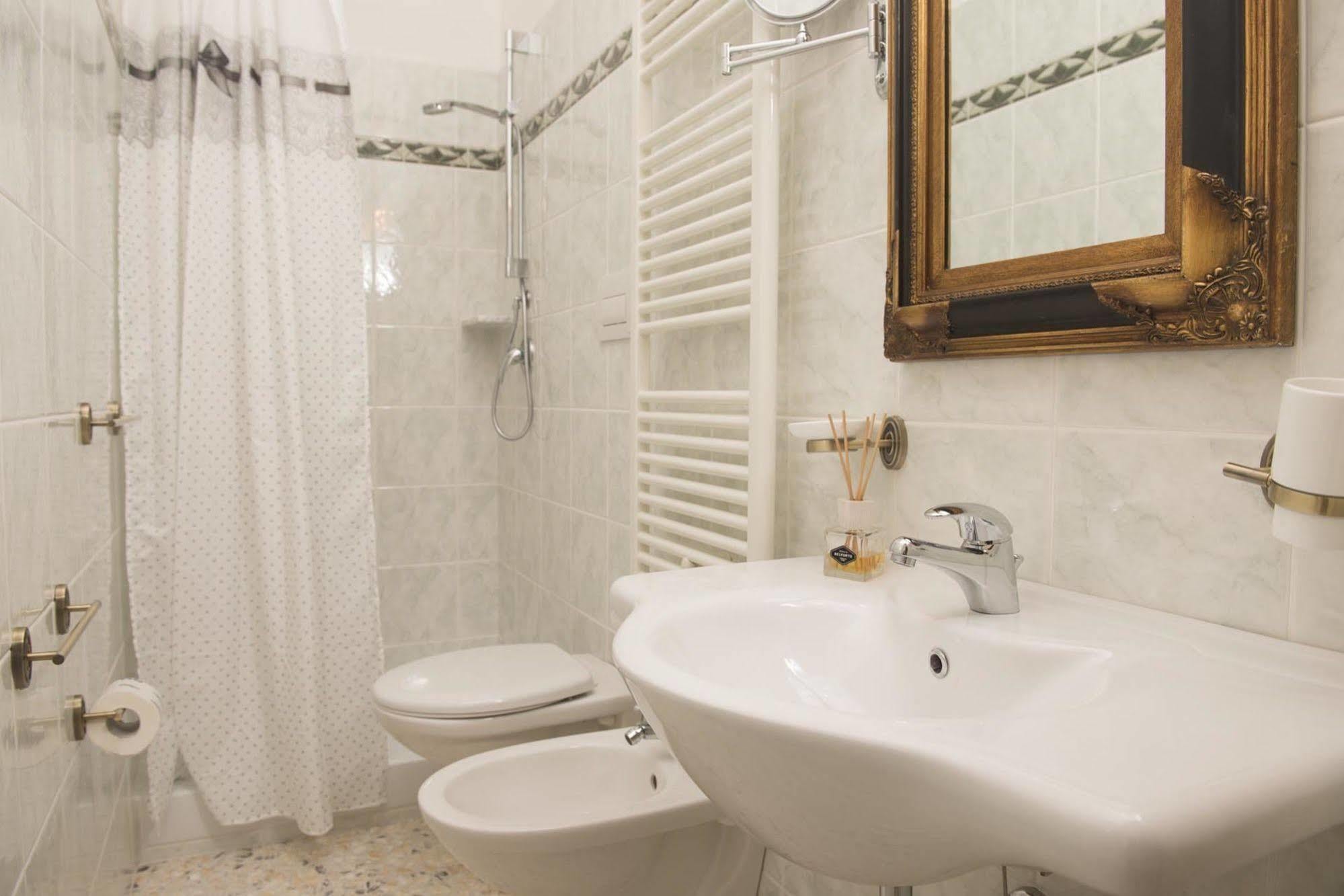 Dimora Cappuccini Guest House Чистерніно Екстер'єр фото