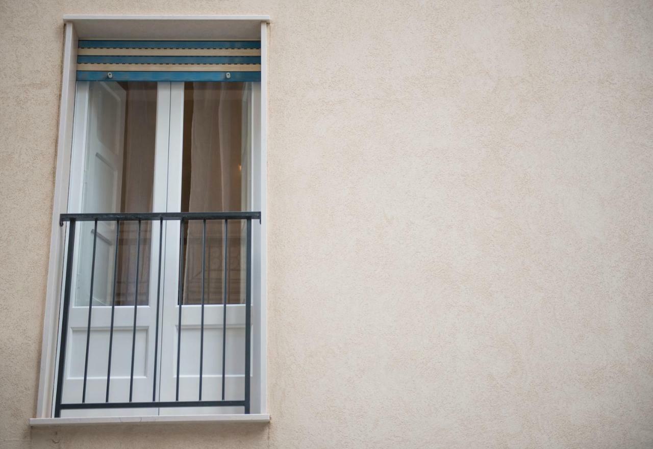 Dimora Cappuccini Guest House Чистерніно Екстер'єр фото